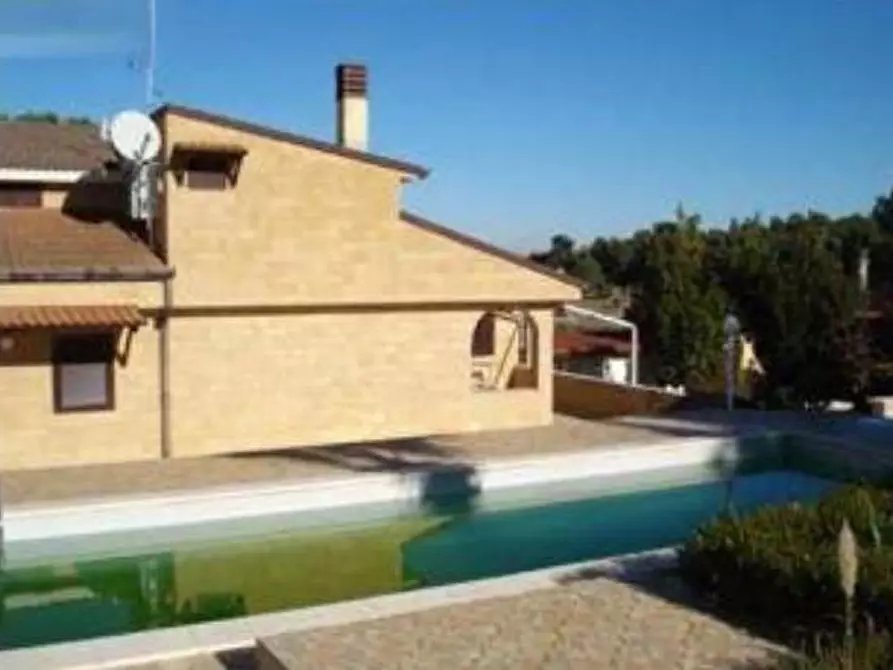 Immagine 6 di Villa in vendita  in Contrada Lagogemolo - Via Delle Rose, 70 - 70020 Cassano delle Murge (BA) a Cassano Delle Murge