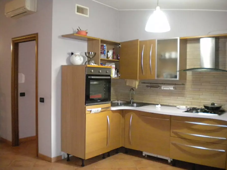 Immagine 15 di Villa in vendita  in VIALE ASCANIO 34 - 00071 Pomezia (RM) a Pomezia