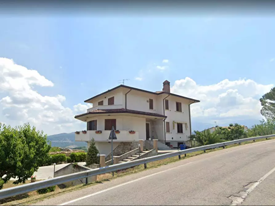 Immagine 5 di Villa in vendita  in Via San Cesidio San Valentino in Abruzzo Citeriore (PE) a San Valentino In Abruzzo Citeriore