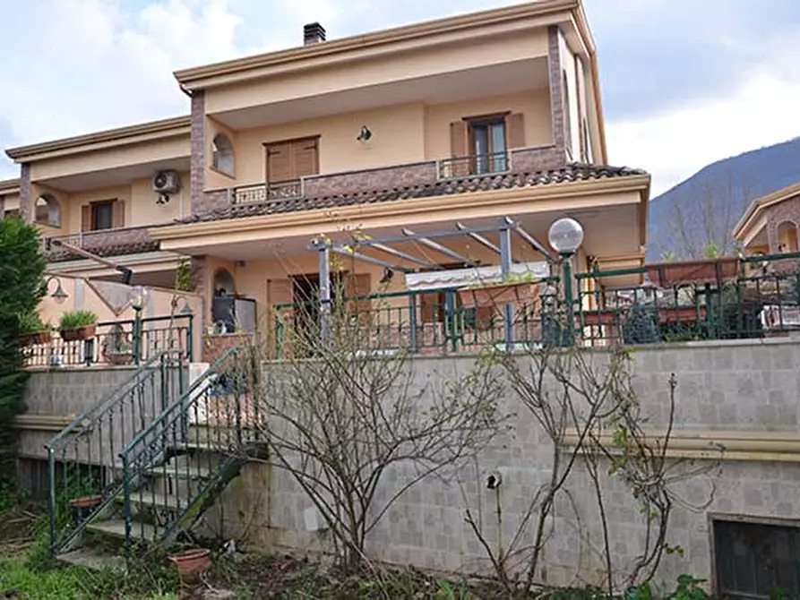 Immagine 8 di Villa in vendita  in Via Ferrovia, 13, 81027 San Felice a Cancello CE, Italia a San Felice A Cancello