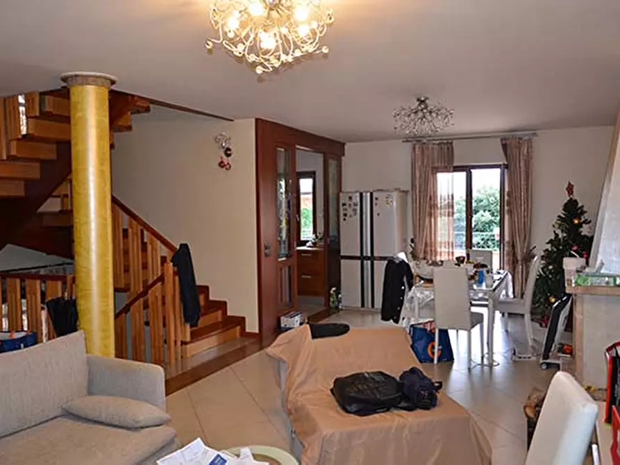 Immagine 15 di Villa in vendita  in Via Ferrovia, 13, 81027 San Felice a Cancello CE, Italia a San Felice A Cancello