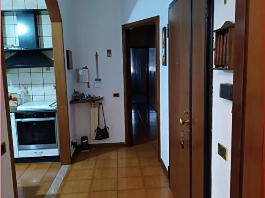 Immagine 1 di Appartamento in vendita  in Via TRE VENEZIE 110 - 20036 Meda (MB) a Meda