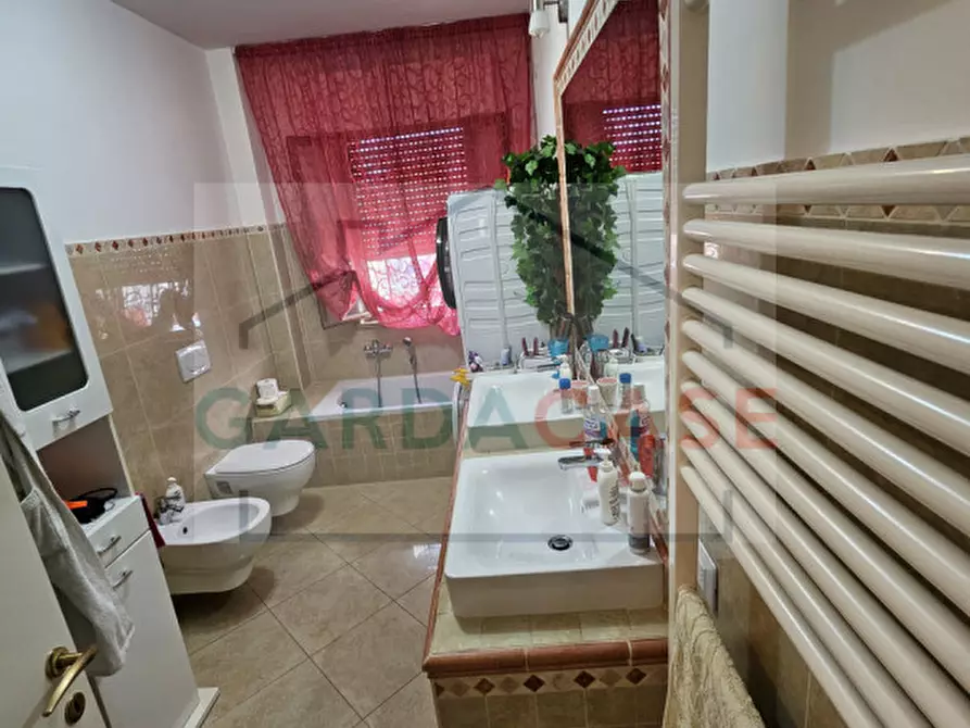 Immagine 13 di Appartamento in vendita  in Via Edoardo de Filippo a Martinsicuro