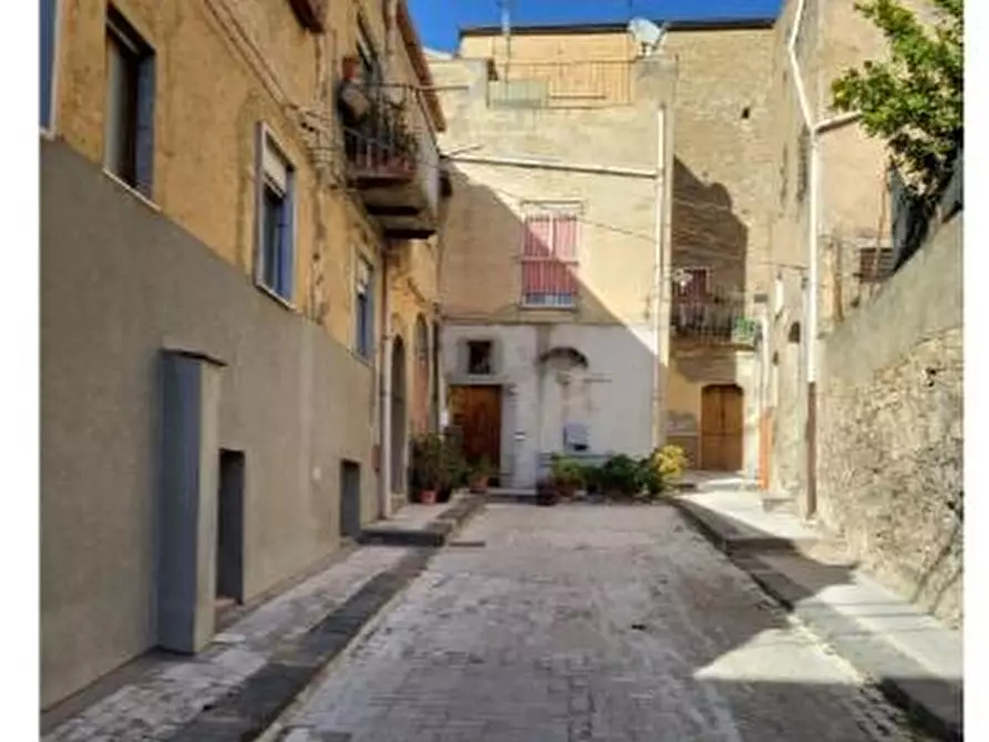 Immagine 1 di Appartamento in vendita  in Via Bonelli  6 - 94013 Leonforte (EN) a Leonforte