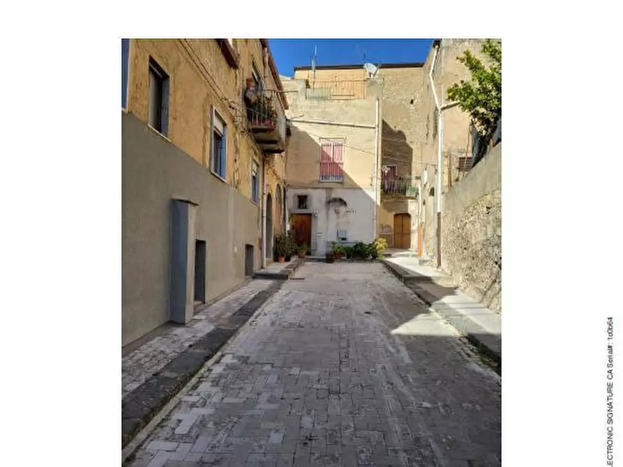 Immagine 2 di Appartamento in vendita  in Via Bonelli  6 - 94013 Leonforte (EN) a Leonforte