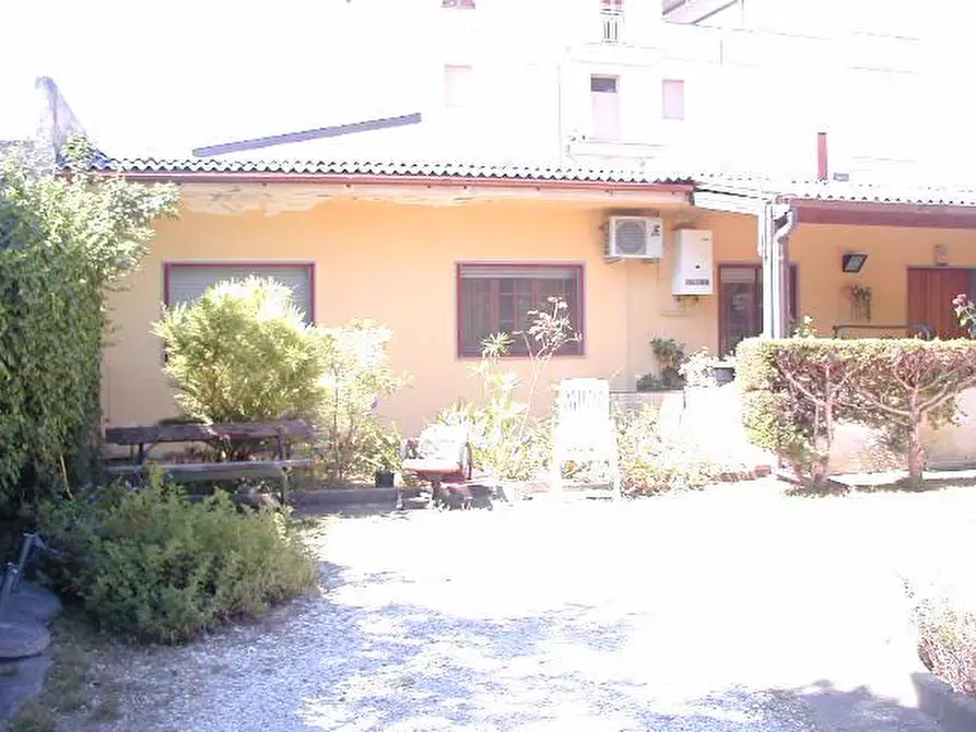 Immagine 1 di Appartamento in vendita  in Via Madonna Degli Angeli - 75012 Bernalda (MT) a Bernalda