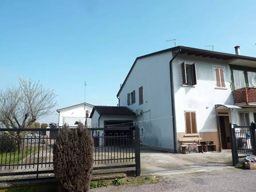 Immagine 14 di Appartamento in vendita  in Via Are n 16 - 37040 Roveredo di Guà (VR) a Roveredo Di Gua'