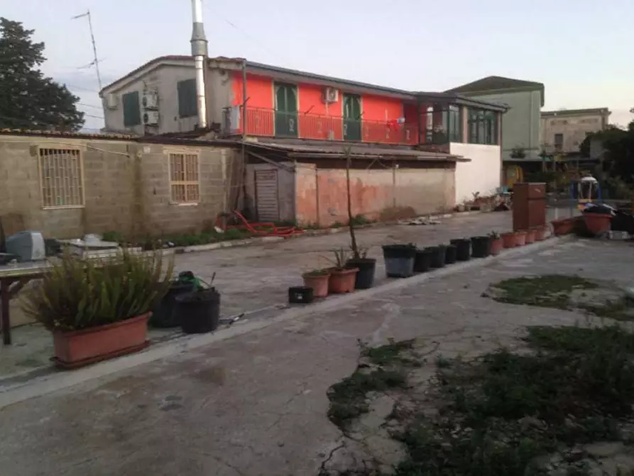 Immagine 13 di Palazzo in vendita  in 80014 Ponte Riccio NA, Italia - 80014 Giugliano in Campania (NA) a Giugliano In Campania