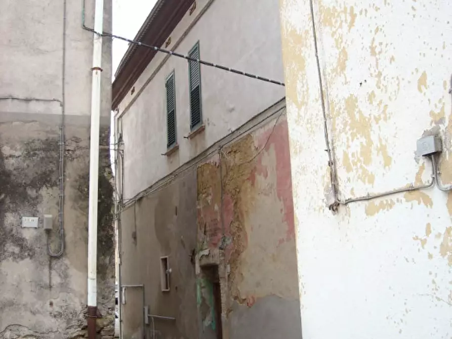 Immagine 14 di Appartamento in vendita  in Via Filippetto De Marinis, 47 - 85013 Genzano di Lucania (PZ) a Genzano Di Lucania