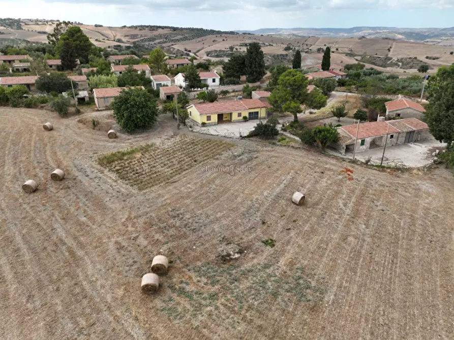Immagine 15 di Rustico / casale in vendita  a Ragusa
