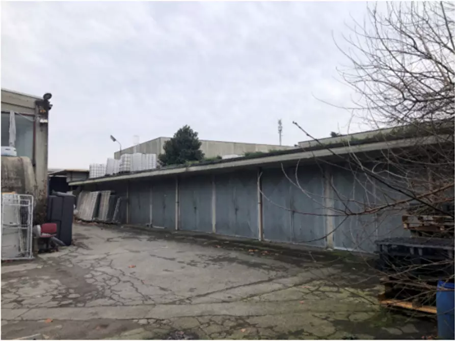 Immagine 8 di Palazzo in vendita  in VIA RISORGIMENTO 18 - 20030 Senago (MI) a Senago