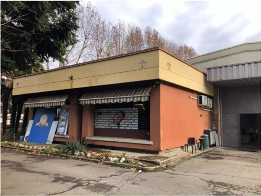 Immagine 10 di Palazzo in vendita  in VIA RISORGIMENTO 18 - 20030 Senago (MI) a Senago