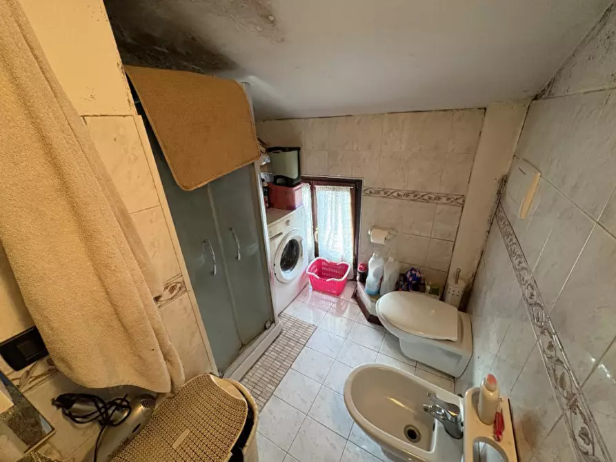 Immagine 5 di Appartamento in vendita  in Via Statale dei Giovi 17 - 22070 Casnate con Bernate (CO) a Grandate