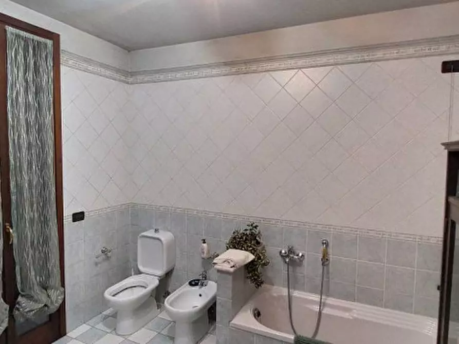 Immagine 4 di Villa in vendita  in Via Mascagni, 26, 41039 San Possidonio MO, Italia a San Possidonio