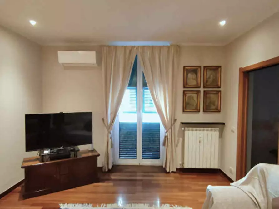 Immagine 11 di Appartamento in vendita  in Via Paolo Giacometti 10/10 - 16143 Genova (GE) a Genova