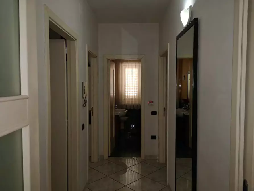 Immagine 3 di Appartamento in vendita  in Via Massimo D'Azeglio, 27 - 81030 Frignano (CE) a Lusciano