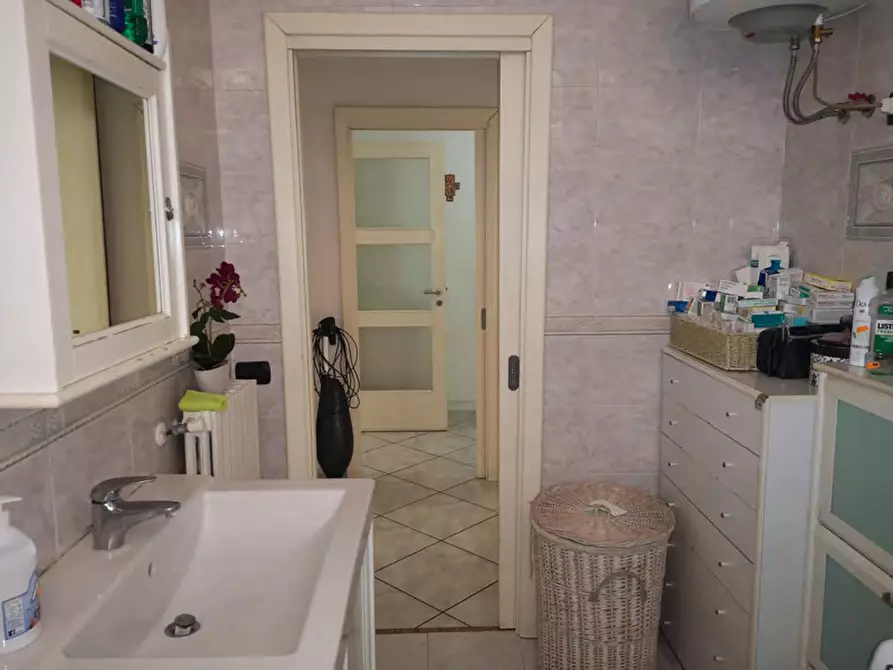 Immagine 5 di Appartamento in vendita  in Via Massimo D'Azeglio, 27 - 81030 Frignano (CE) a Lusciano