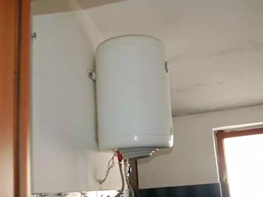 Immagine 8 di Appartamento in vendita  in Vico III - Via Musici 28 - 87010 Lungro (CS) a Lungro