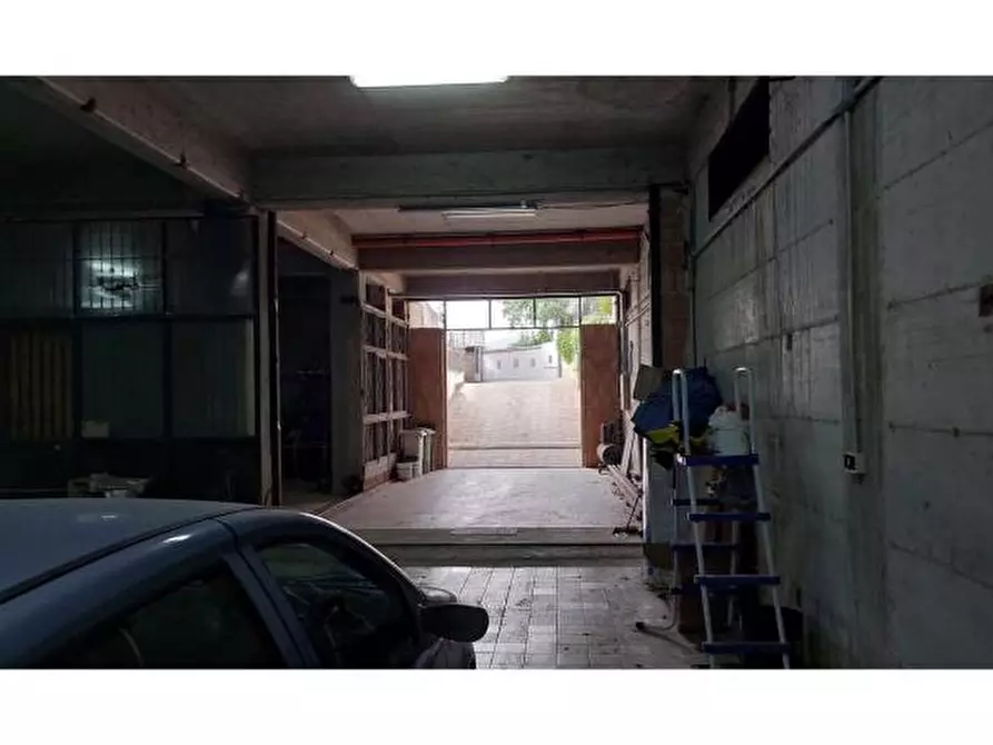 Immagine 15 di Appartamento in vendita  in Via Libertà  15-17  - 83021 Avella (AV) a Avella