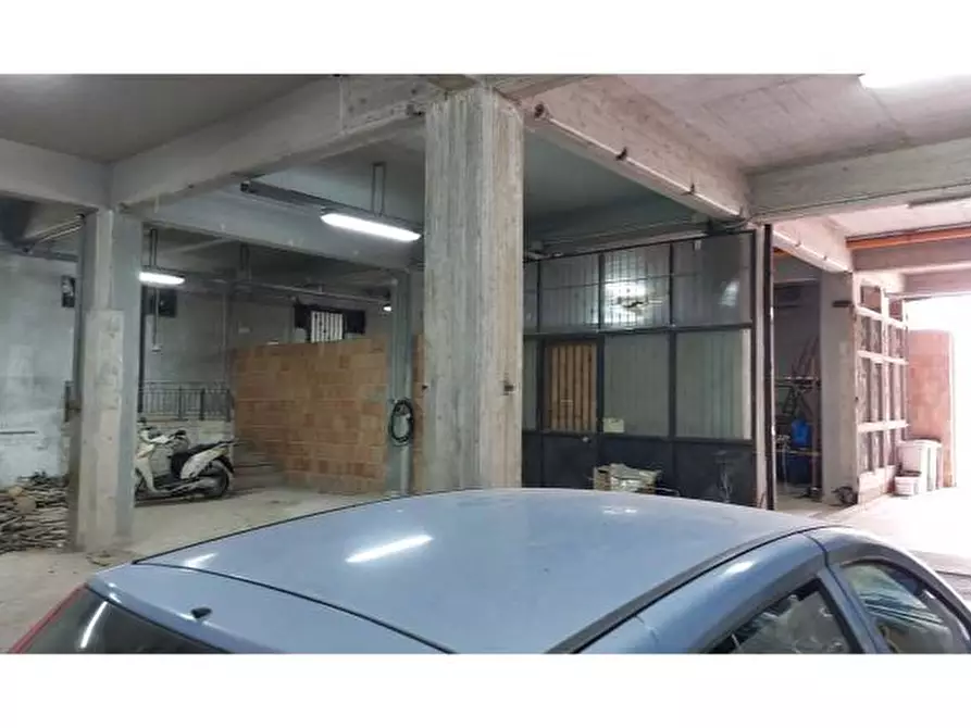 Immagine 18 di Appartamento in vendita  in Via Libertà  15-17  - 83021 Avella (AV) a Avella