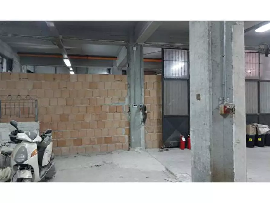 Immagine 19 di Appartamento in vendita  in Via Libertà  15-17  - 83021 Avella (AV) a Avella