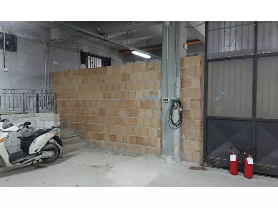 Immagine 20 di Appartamento in vendita  in Via Libertà  15-17  - 83021 Avella (AV) a Avella