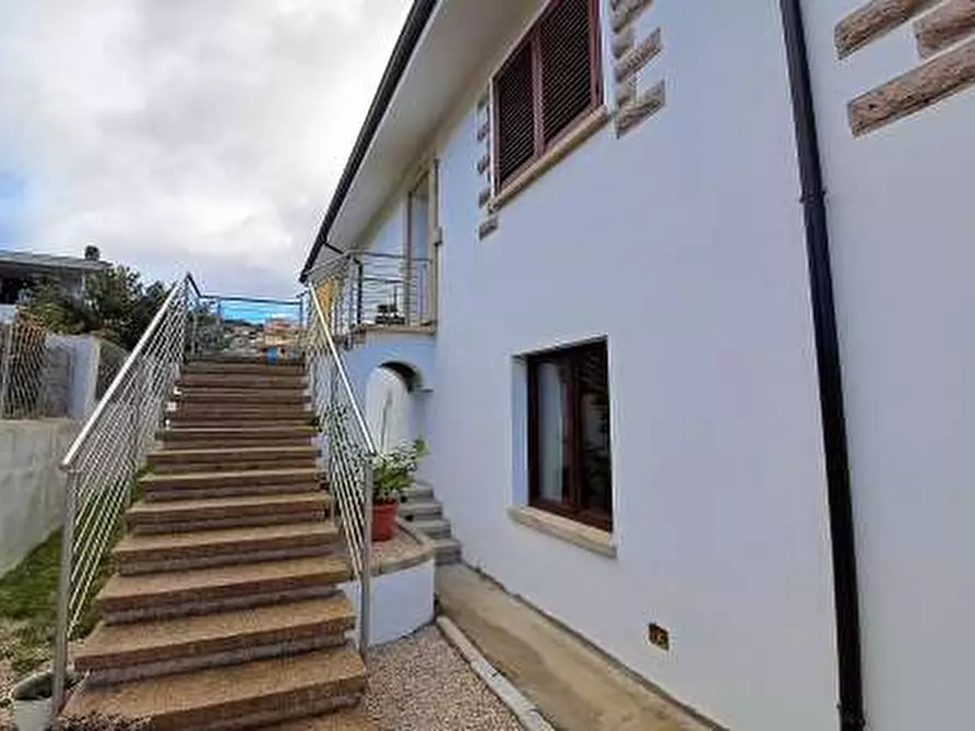 Immagine 4 di Villa in vendita  in via Milano n 13 - 08020 Orotelli (NU) a Orotelli