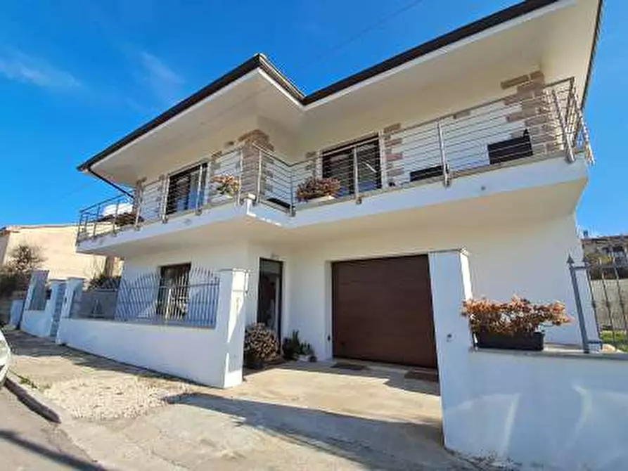 Immagine 14 di Villa in vendita  in via Milano n 13 - 08020 Orotelli (NU) a Orotelli