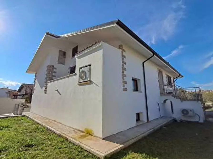 Immagine 17 di Villa in vendita  in via Milano n 13 - 08020 Orotelli (NU) a Orotelli