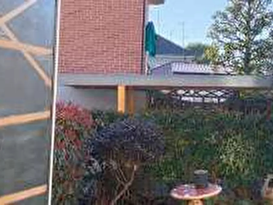 Immagine 3 di Appartamento in vendita  in Via Leopardi 18 - 20022 Castano Primo (MI) a Castano Primo