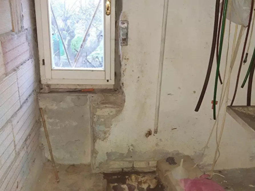 Immagine 10 di Rustico / casale in vendita  in Cda Piana Santi n 87 /A - 63061 Massignano (AP) a Massignano