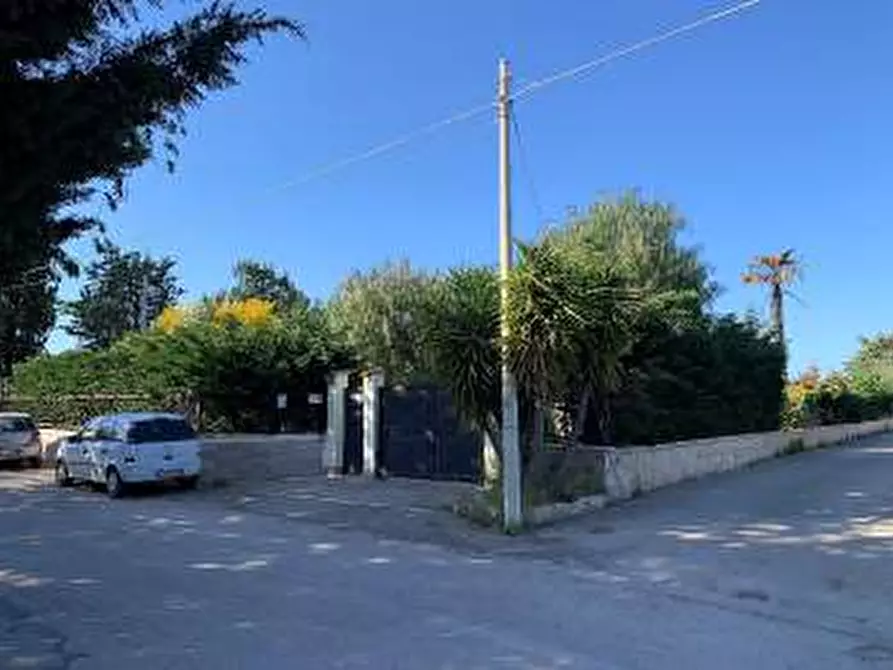 Immagine 1 di Villa in vendita  in Via San Mango  n20 - 76121 Bisceglie (BT) a Bisceglie