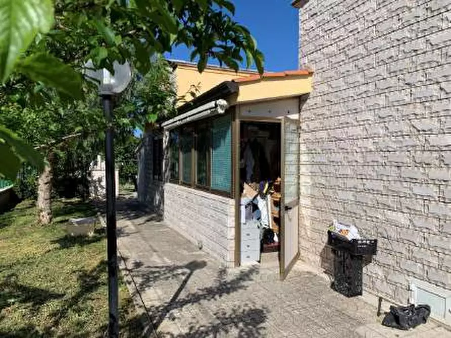 Immagine 2 di Villa in vendita  in Via San Mango  n20 - 76121 Bisceglie (BT) a Bisceglie