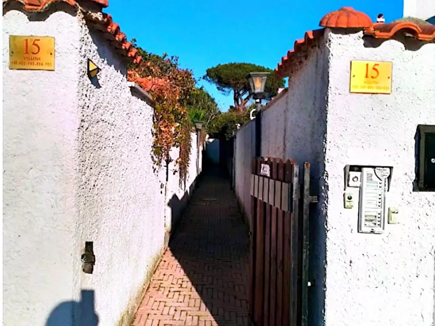 Immagine 1 di Appartamento in vendita  in Via Teverone, 15, 00040 Ardea RM, Italia a Ardea