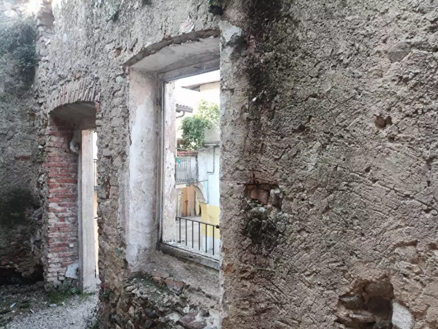 Immagine 6 di Appartamento in vendita  in Via Armando Diaz, 33, 22060 Carugo CO, Italia a Carugo