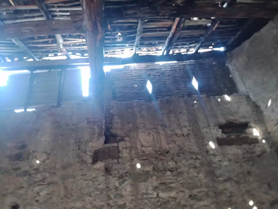 Immagine 13 di Appartamento in vendita  in Via Armando Diaz, 33, 22060 Carugo CO, Italia a Carugo