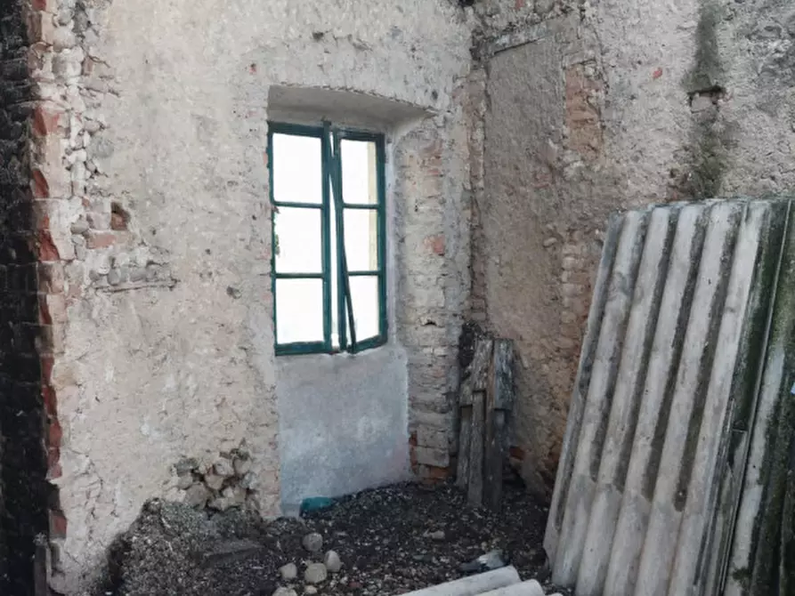 Immagine 14 di Appartamento in vendita  in Via Armando Diaz, 33, 22060 Carugo CO, Italia a Carugo