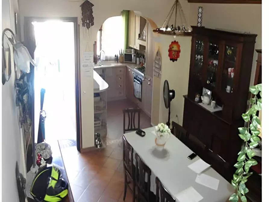 Immagine 2 di Appartamento in vendita  in Via Caiolo n. 204 a Roma