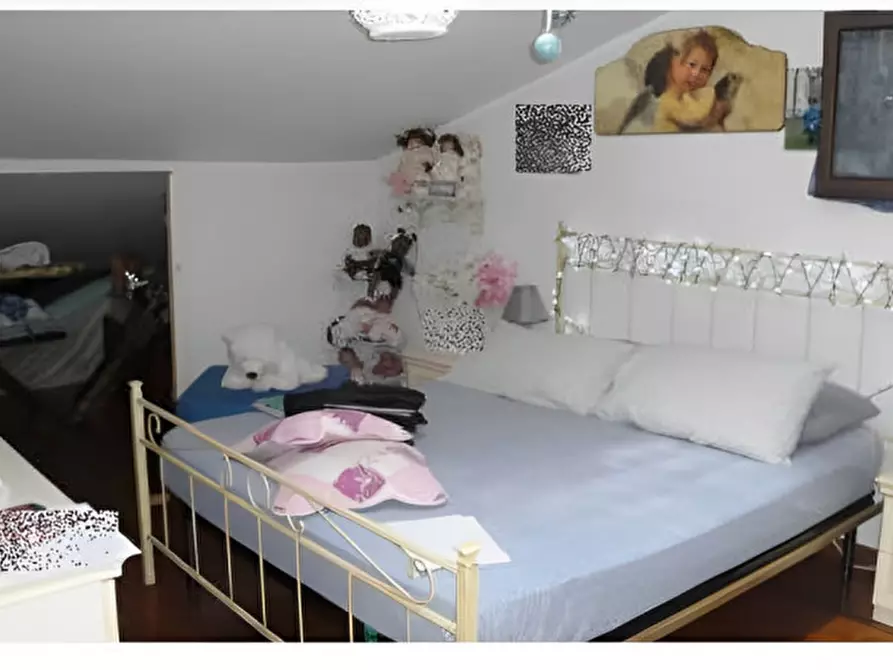 Immagine 4 di Appartamento in vendita  in Via Caiolo n. 204 a Roma