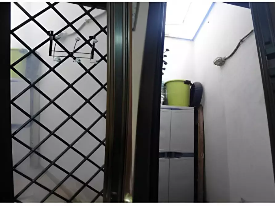 Immagine 6 di Appartamento in vendita  in Via Caiolo n. 204 a Roma