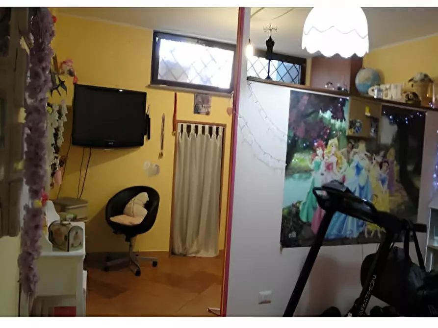 Immagine 7 di Appartamento in vendita  in Via Caiolo n. 204 a Roma