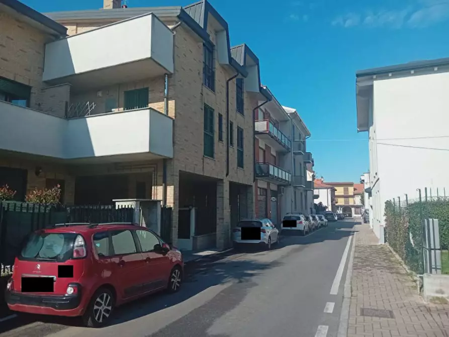 Immagine 12 di Appartamento in vendita  in Via Dante Alighieri 18 - 21040 Gerenzano (VA) a Gerenzano