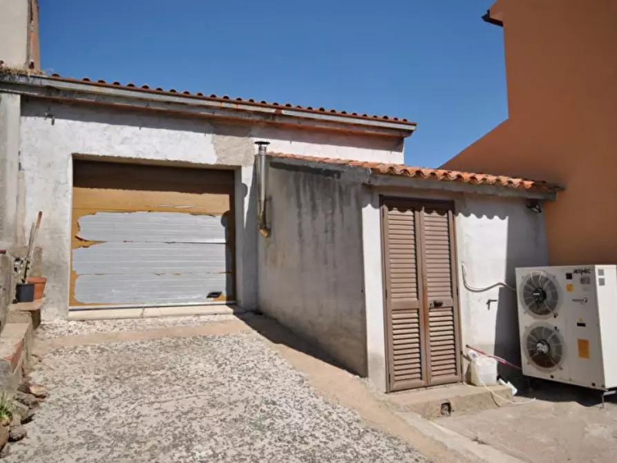 Immagine 16 di Appartamento in vendita  in Via Coghinas 1 - 07025 Luras (SS) a Luras