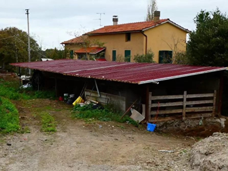 Immagine 9 di Rustico / casale in vendita  in Strada Statale Cassia - 01019 Vetralla (VT) a Vetralla
