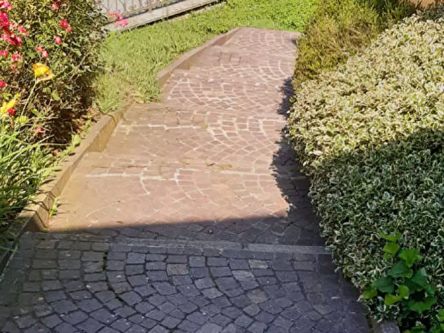 Immagine 19 di Appartamento in vendita  in Via Guglielmo Oberdan 36 - 21020 Mornago (VA) a Mornago