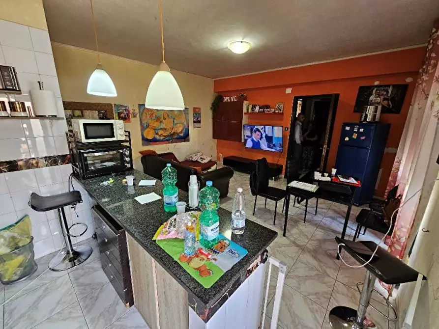 Immagine 18 di Appartamento in vendita  in via S Razzino n 6 - Mondragone (CE) a Mondragone