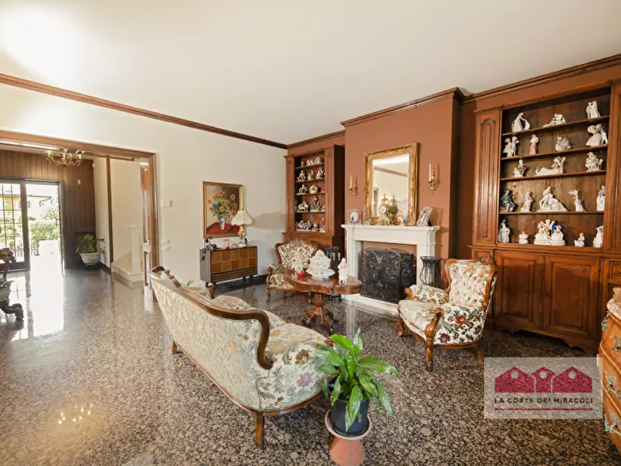 Immagine 5 di Villa in vendita  in Via Silvio Pellico a Caldogno