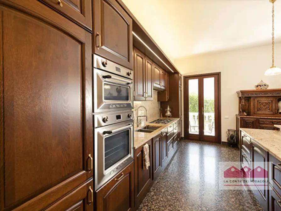 Immagine 6 di Villa in vendita  in Via Silvio Pellico a Caldogno