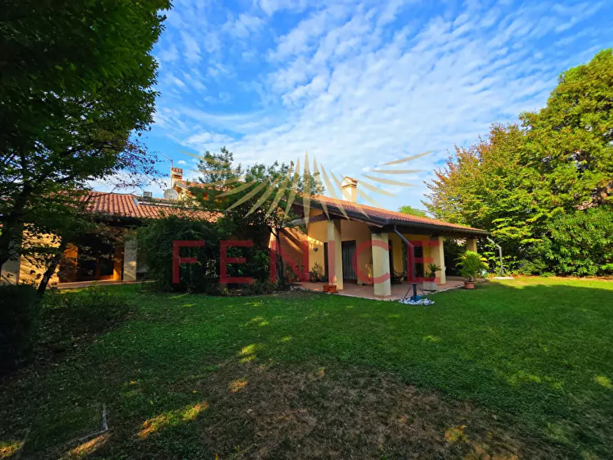 Immagine 3 di Villa in vendita  in Via Monte Rosa a Montebelluna