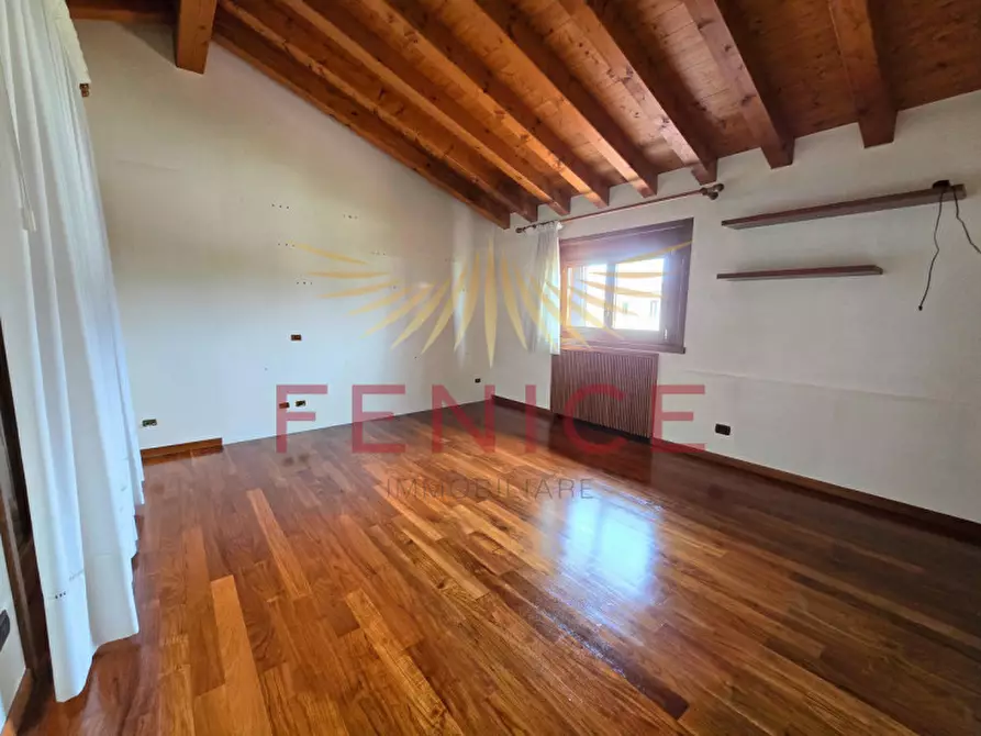 Immagine 25 di Villa in vendita  in Via Monte Rosa a Montebelluna